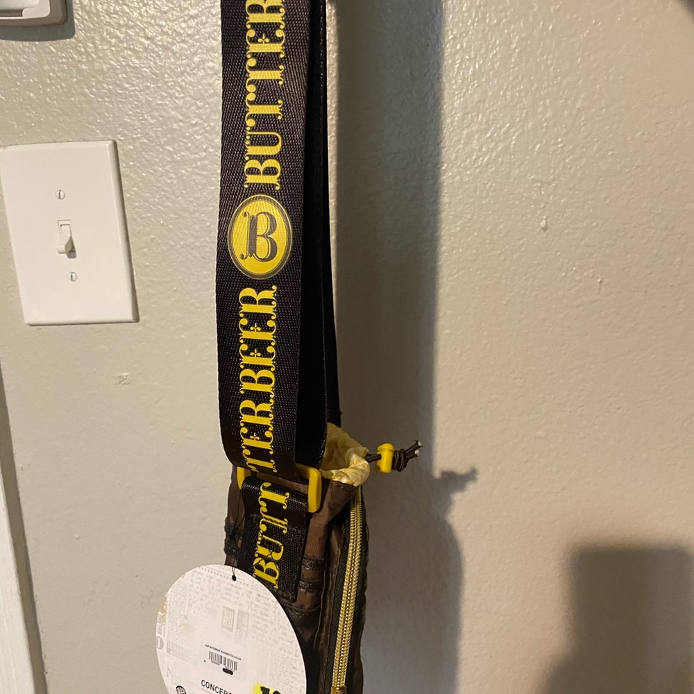 Butterbeer Brown Belt Bag with Yellow Highlights - Picture 4 of 5